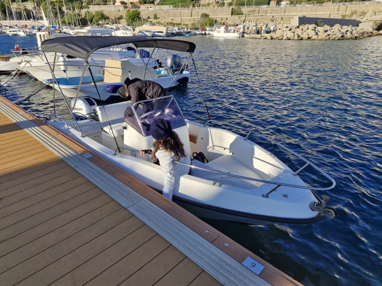 Lancha para alquilar Sanremo al mejor precio