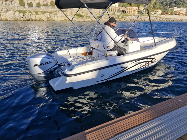 Alquiler de barcos Sanremo barato de Ontario