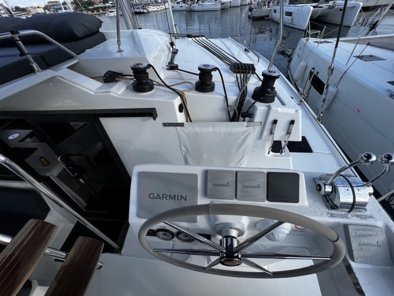 Alquiler Catamarán Fountaine Pajot con o sin  título de navegación