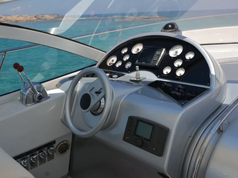 Pershing Pershing 37 de alquiler a Corfú