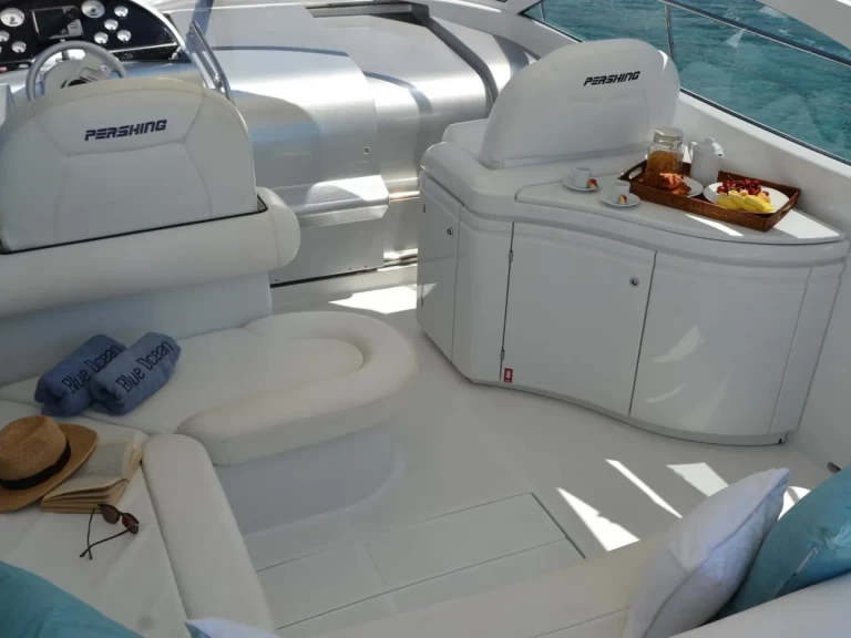 Alquiler de barcos Corfú barato de Pershing 37