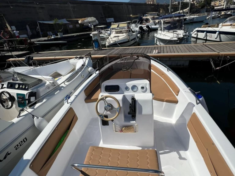 Alquiler de barcos Torre Annunziata barato de 19.10