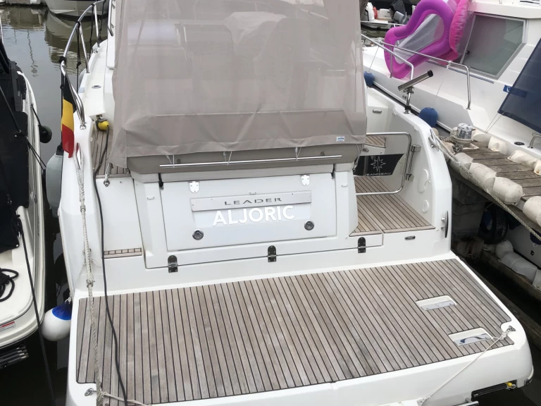 Jeanneau Leader 30 de alquiler a Cannes