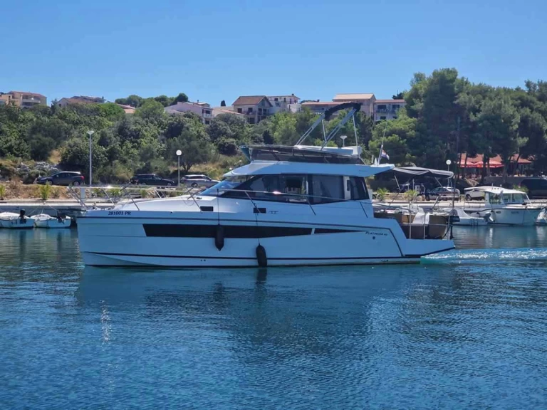 Alquiler de Odysseya Yachts Platinum 40 en Murter-Kornati