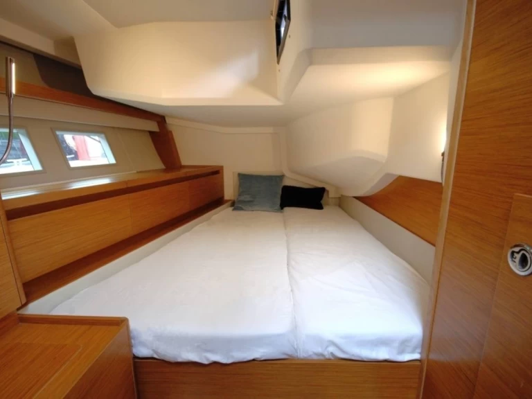 Alquiler de Hanse Hanse 588 (Owner's Version) en Álimos