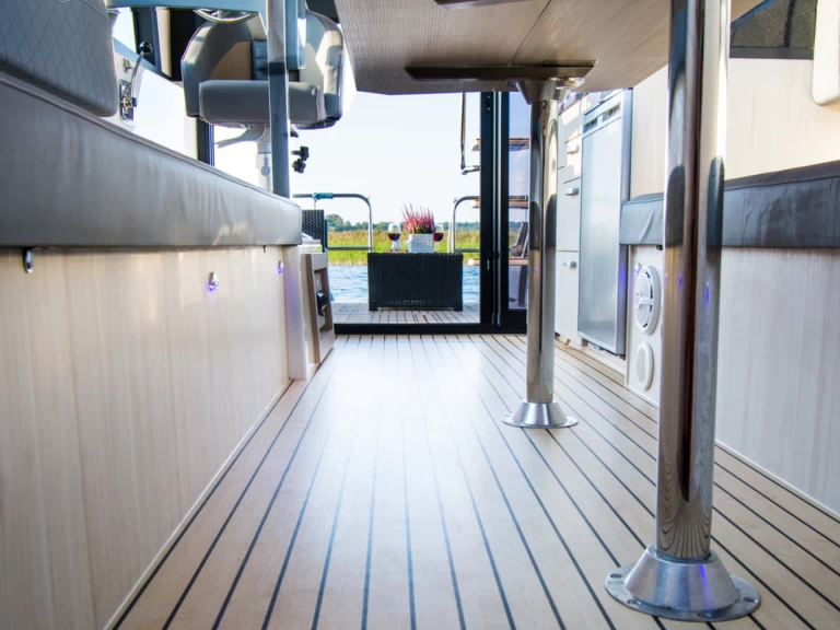 Alquiler de barcos Wilkasy barato de Futura 40 Grand Horizon