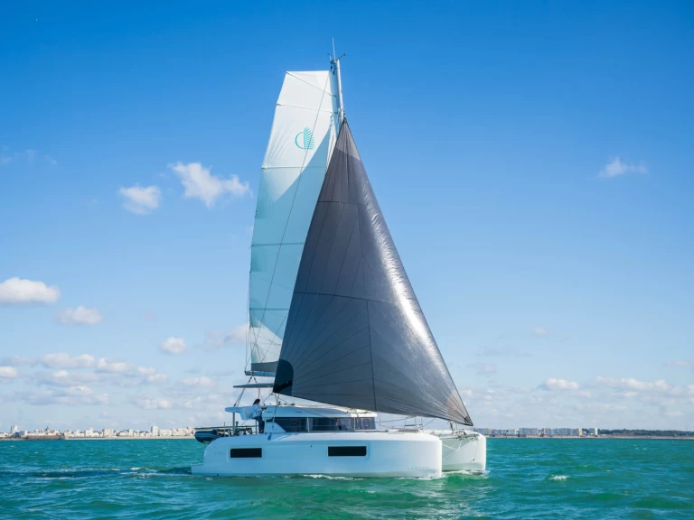 Alquiler de barcos Pomer barato de Lagoon 38 - 4 cab.