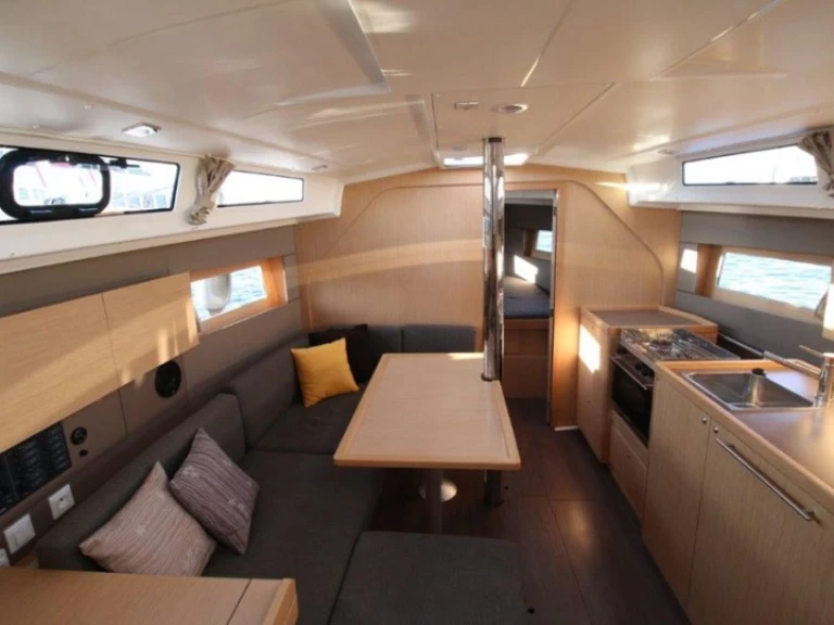 Alquiler Izola - Bénéteau Oceanis 38 en SamBoat