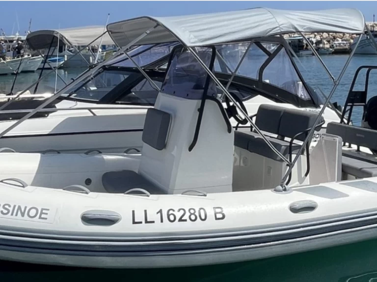 Neumática para alquilar Latchi al mejor precio