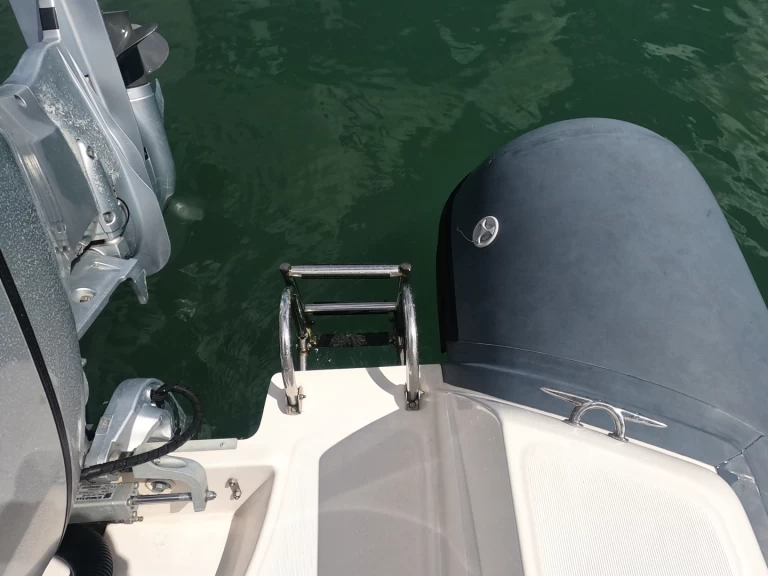 Alquiler de Tempest 570 en Latchi