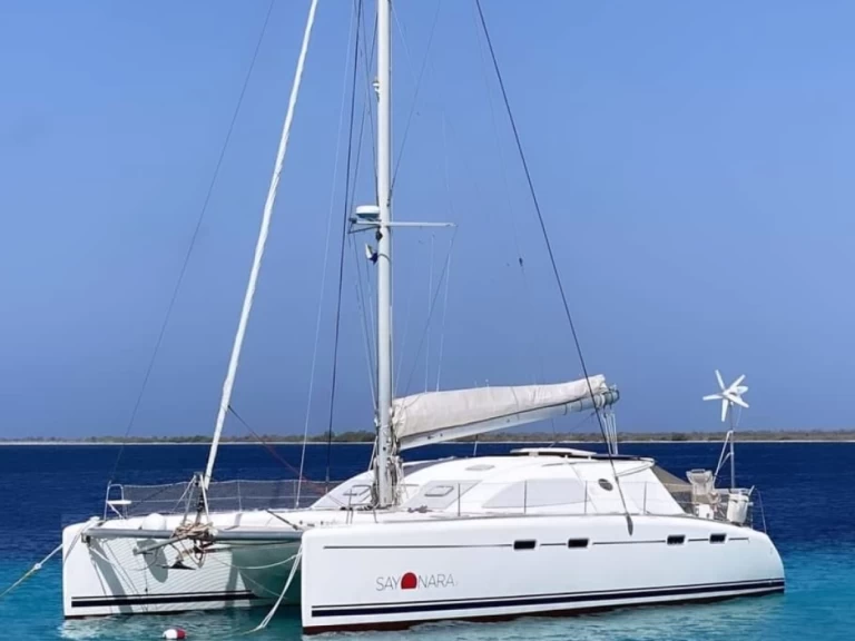 Alquiler Catamarán Nautitech con o sin  título de navegación
