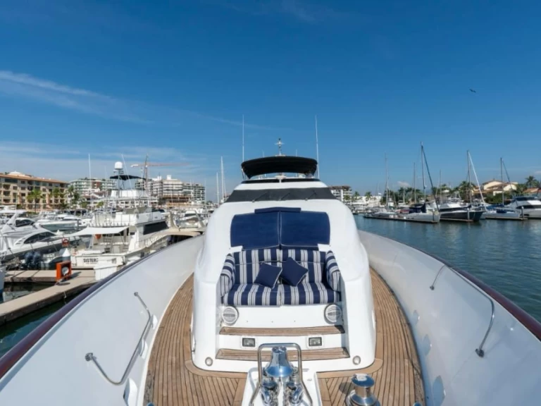 Palmer Johnson 120 de alquiler a Puerto Vallarta