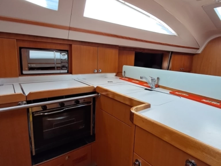 Alquiler de Velero, con o sin patrón Elan Marsala