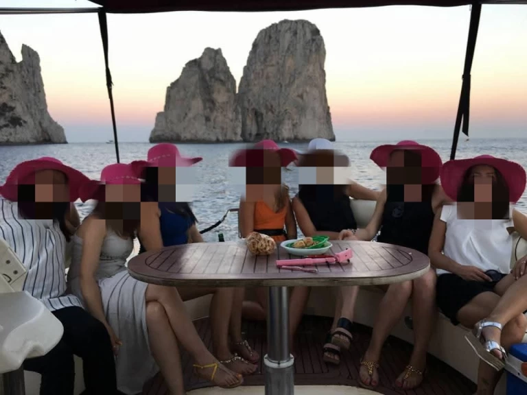 Alquiler de barcos Nápoles barato de Gozzo napoletano veloce 