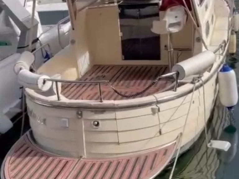 Alquiler de embarcaciones Darlin Gozzo napoletano veloce  enNápoles en Samboat