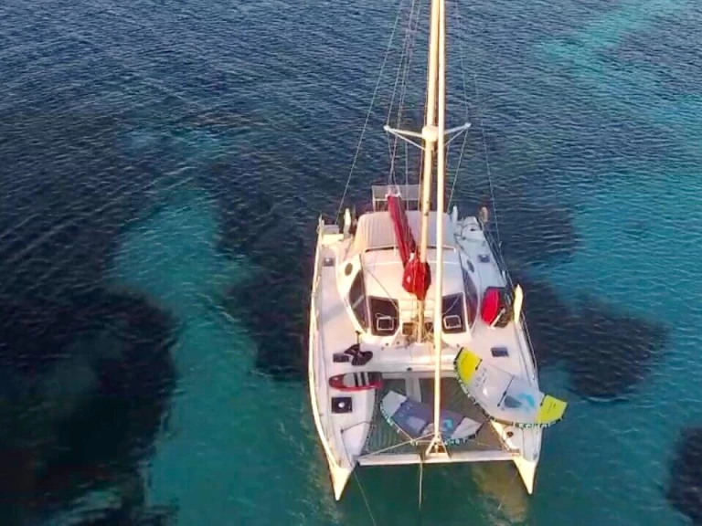 Catana Catana 411 de alquiler a Hyères