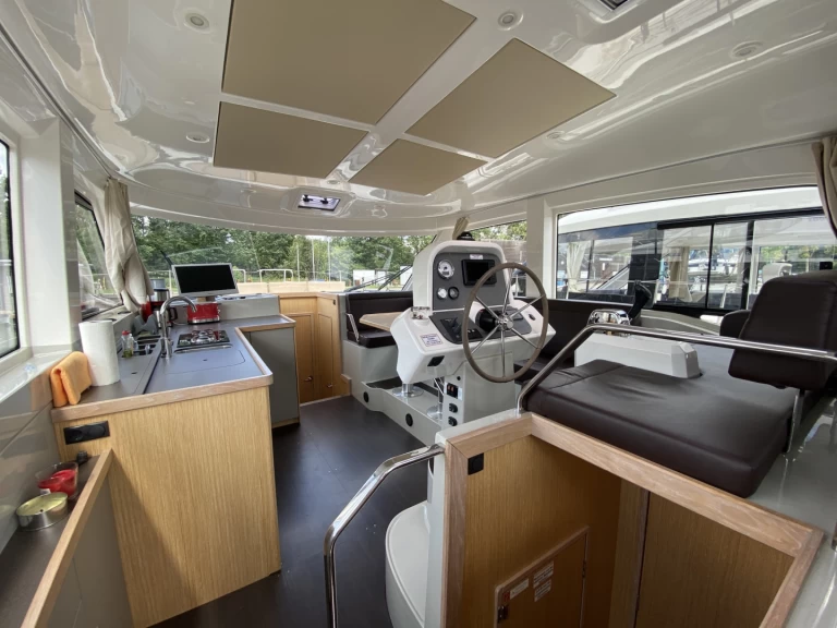 Alquiler de Bavaria E40 Sedan en Rheinsberg