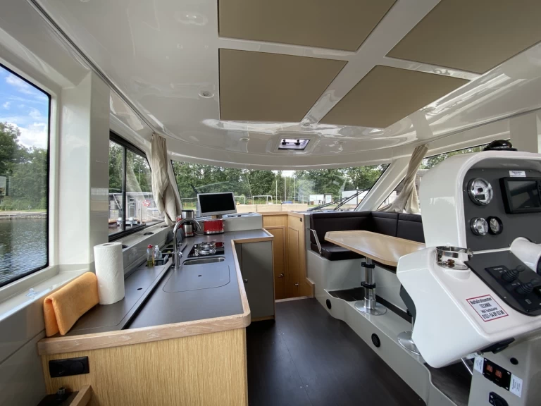 Alquiler de barcos Rheinsberg barato de E40 Sedan