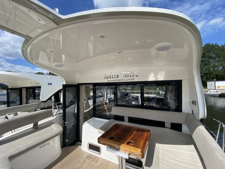 Bavaria E40 Sedan de alquiler a Rheinsberg