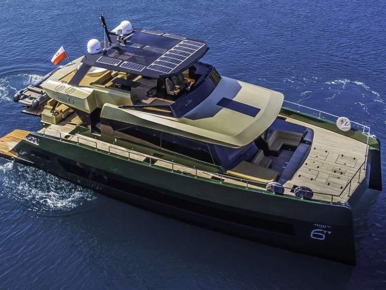 Moon Yacht OVER THE MOON de alquiler a Split