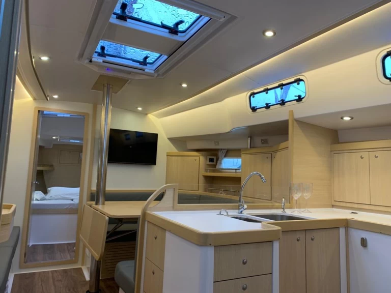 Alquiler de embarcaciones Delta Yacht Delta 41 enParaty en Samboat