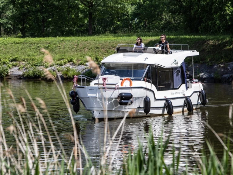 Alquiler de Casa flotante, con o sin patrón Balt-Yacht České Vrbné
