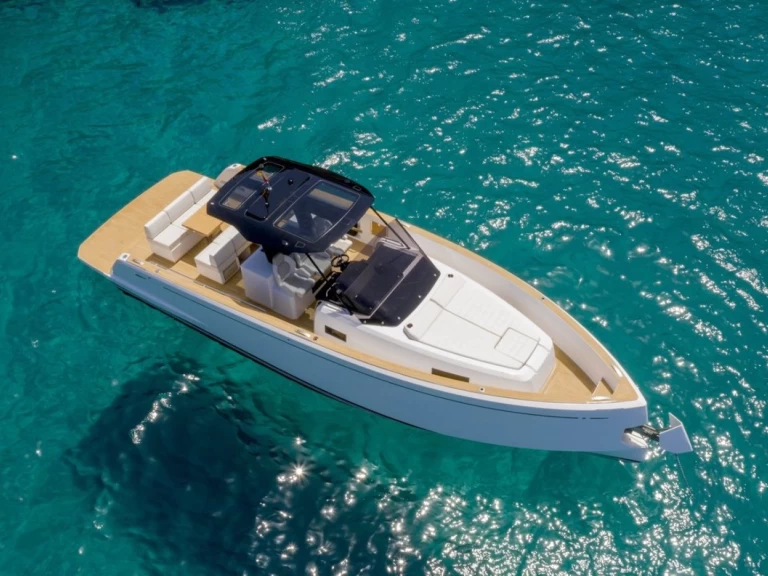 Alquiler de embarcaciones Pardo Yachts Pardo 38 enAtenas en Samboat