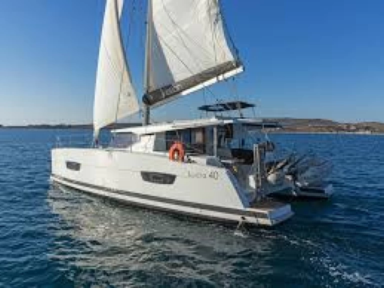 Fountaine Pajot Lucia 40 de alquiler a Cannes