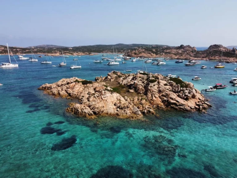 Alquiler de Polaris Polaris en Palau