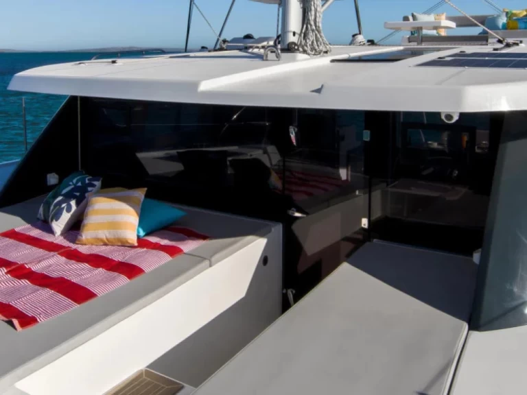 Alquiler de barcos Rodney Bay barato de Leopard 42