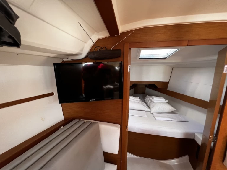 Alquiler de embarcaciones Jeanneau Sun Odyssey 349 enSukošan en Samboat