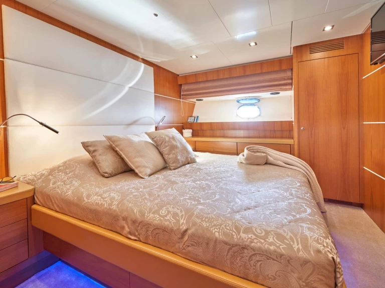 Canados Canados 86 de alquiler a Baška Voda