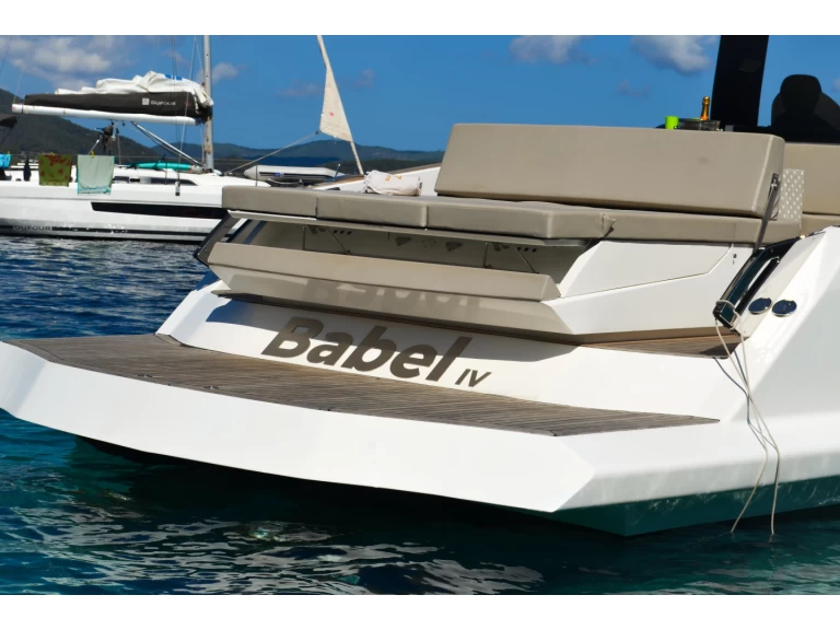  Astondoa 377 Coupe de alquiler a Palma de Mallorca