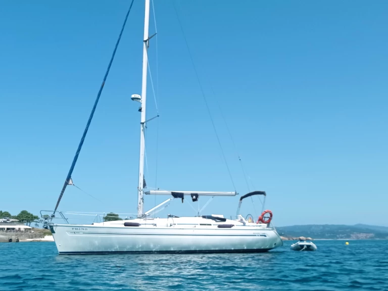 Alquiler de embarcaciones Bavaria 38 Cruiser "Ruta de los Delfines" enPuerto Deportivo de Baiona en Samboat