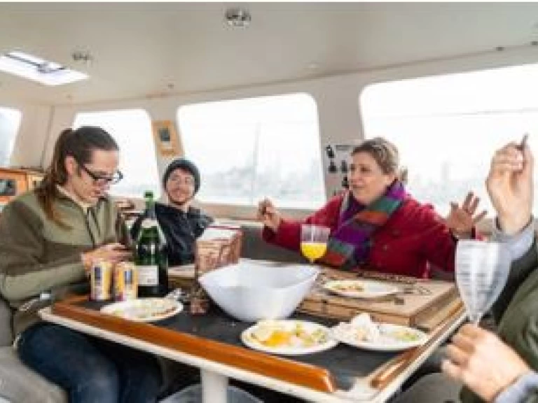 Alquiler Velero Wyliecat con o sin  título de navegación