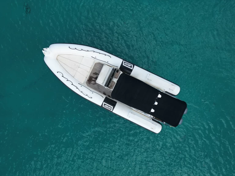 Alquiler Neumática Almarine con o sin  título de navegación