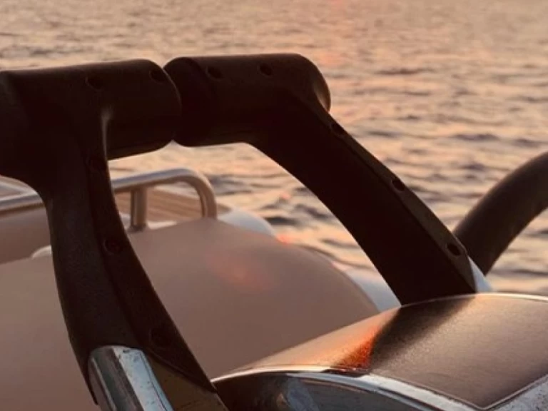 Alquiler de barcos Palermo barato de 840 440 cv