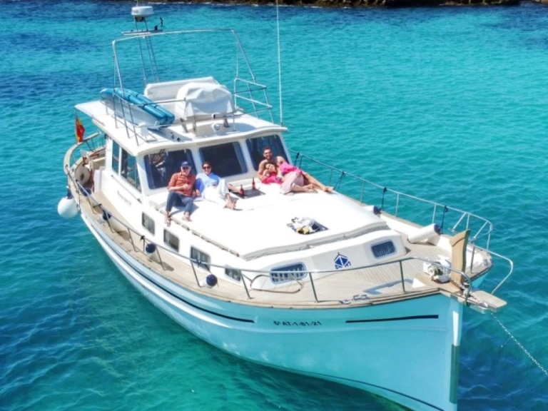 Alquiler Lancha Llaut Menorquin  con o sin  título de navegación