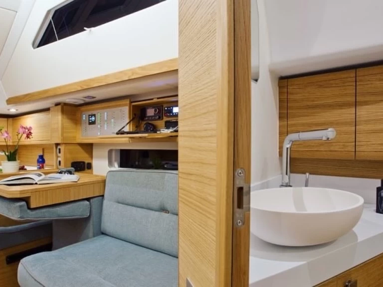 Alquiler de Elan GT5 en Le Marin