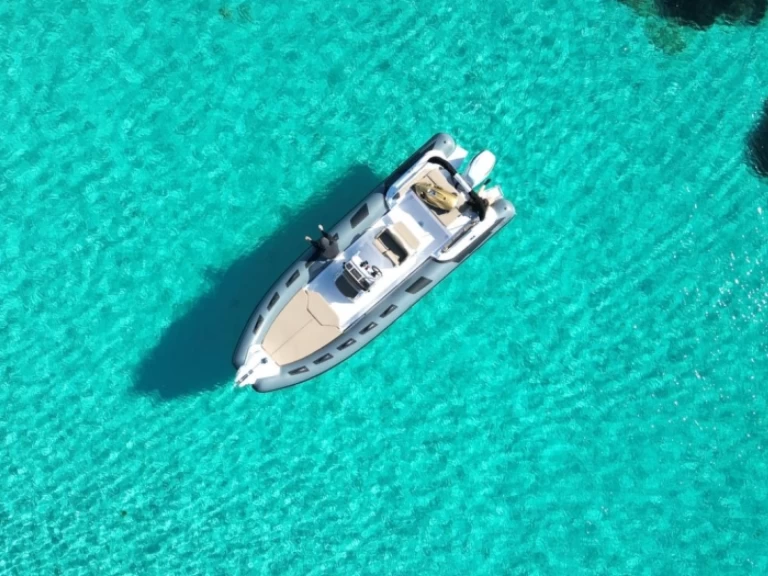 Alquiler de barcos Portisco barato de Cayman 26 Sport