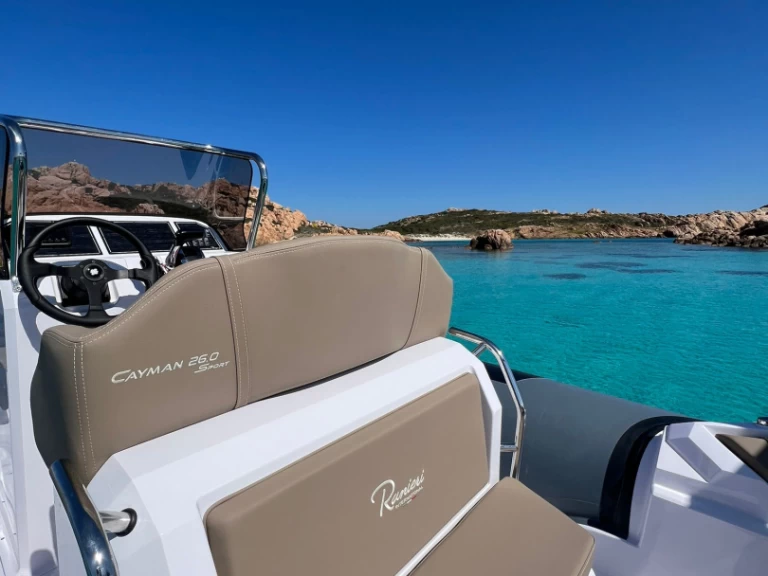 Alquiler Neumática Ranieri con o sin  título de navegación