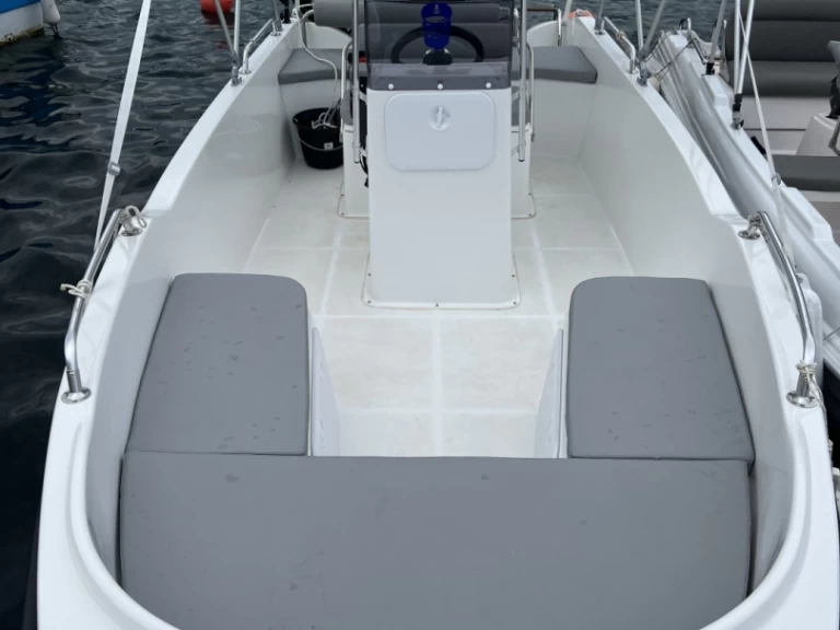 Alquiler de barcos Paxi Ferry Port barato de Marine