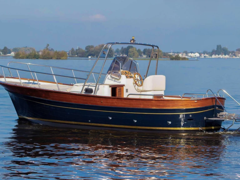 Alquiler Lancha Fratelli Aprea con o sin  título de navegación