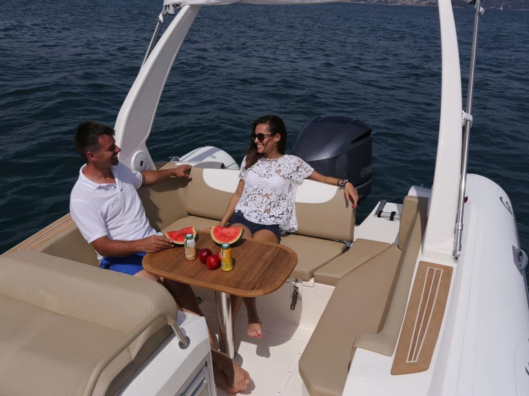 Alquiler de Neumática, con o sin patrón Capelli Mahón