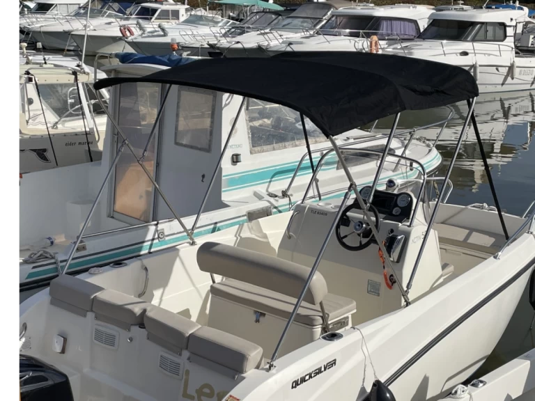 Lancha para alquilar Mandelieu-la-Napoule al mejor precio