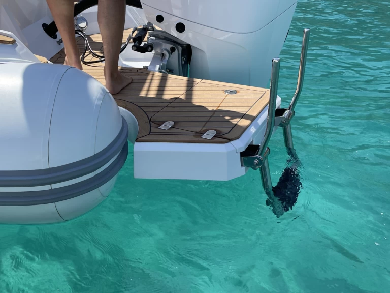 Alquiler de barcos Porto Rotondo barato de Renier R7 Tourer