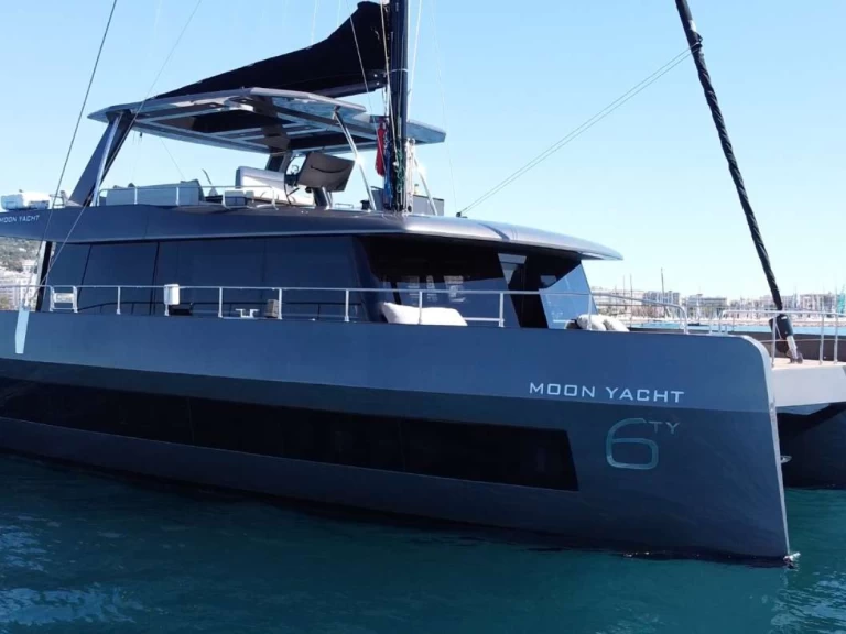 Alquiler de Yate de lujo, con o sin patrón Moon Yacht Baleares