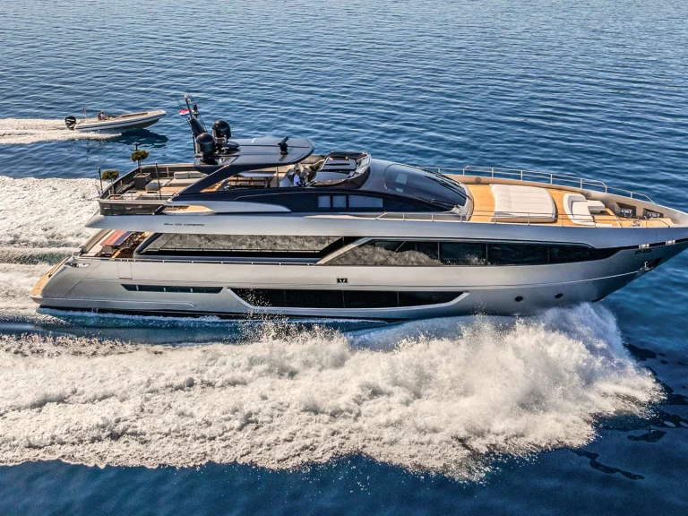 Riva NO STRESS 888 de alquiler a Baška Voda