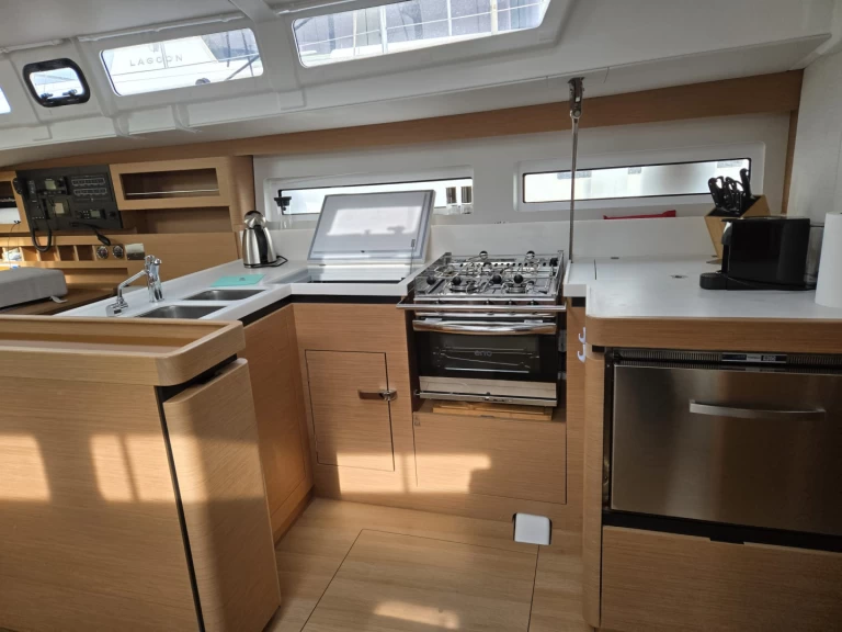 Alquiler de Jeanneau Sun Odyssey 490 en Trogir