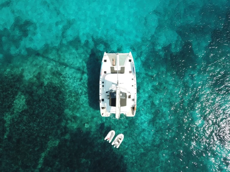 Alquiler Catamarán Lagoon con o sin  título de navegación